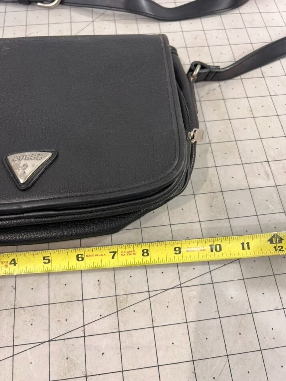 Guess Black Pebbled Leather Adjustable Crossbody Bag Magnetic Snap Closure - Picture 7 of 10